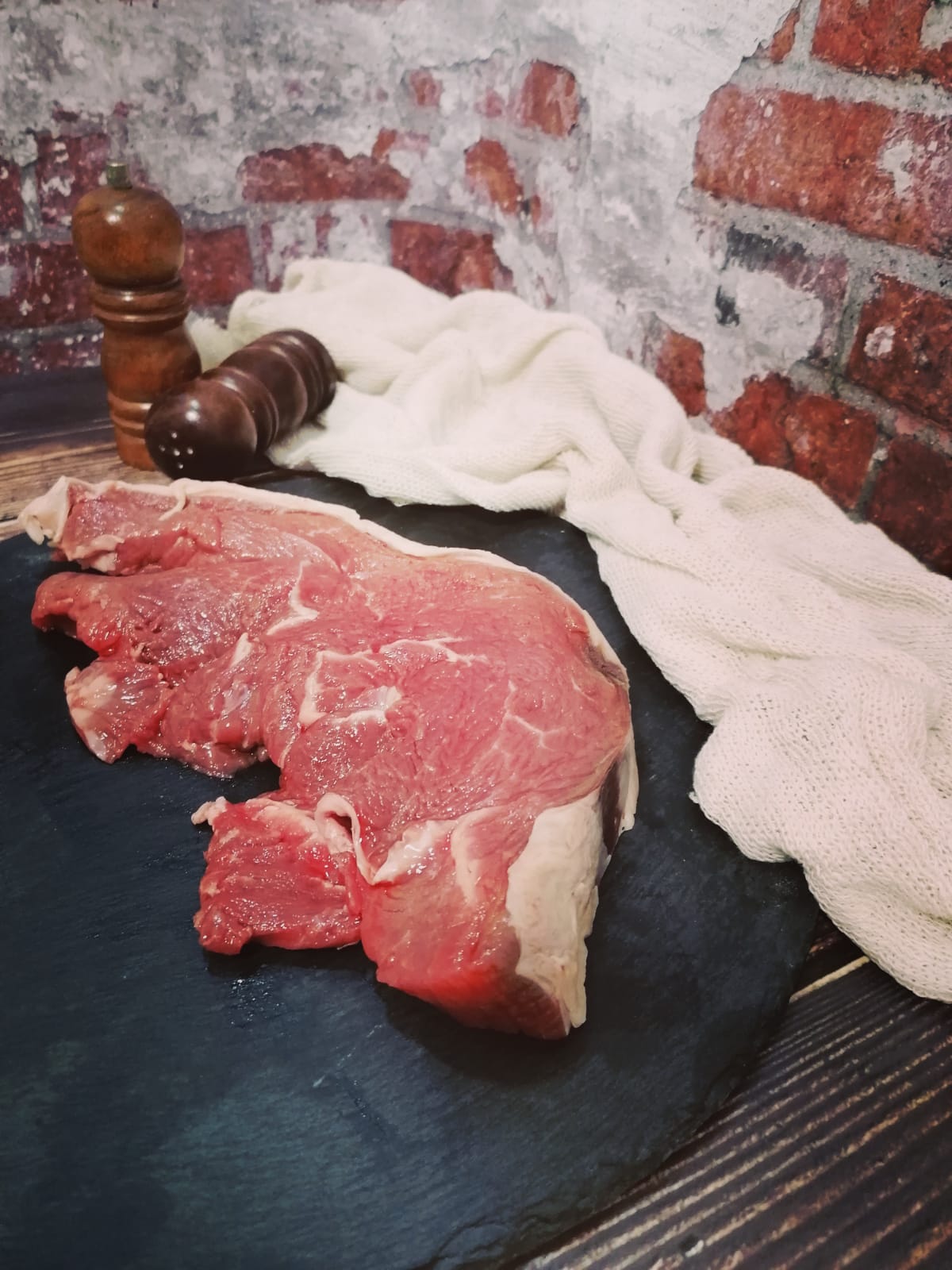 Oink Meat Meat Subscription Boxes – Oink and Udder